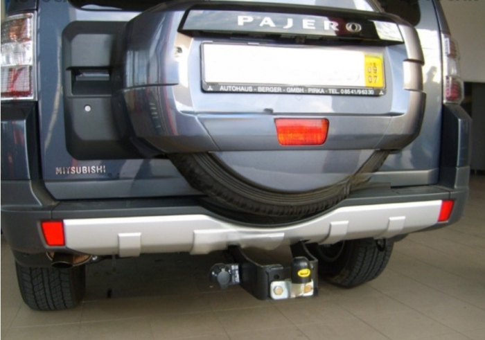 Carlig remorcare Mitsubishi Pajero 3/5 usi dupa 2007 marca Autohak [7]