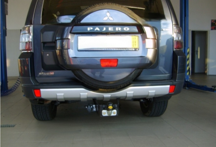 Carlig remorcare Mitsubishi Pajero 3/5 usi dupa 2007 marca Autohak [3]
