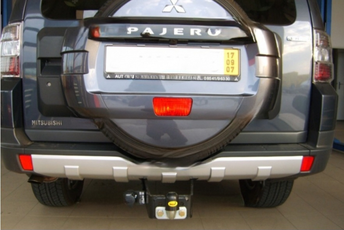 Carlig remorcare Mitsubishi Pajero 3/5 usi dupa 2007 marca Autohak [6]