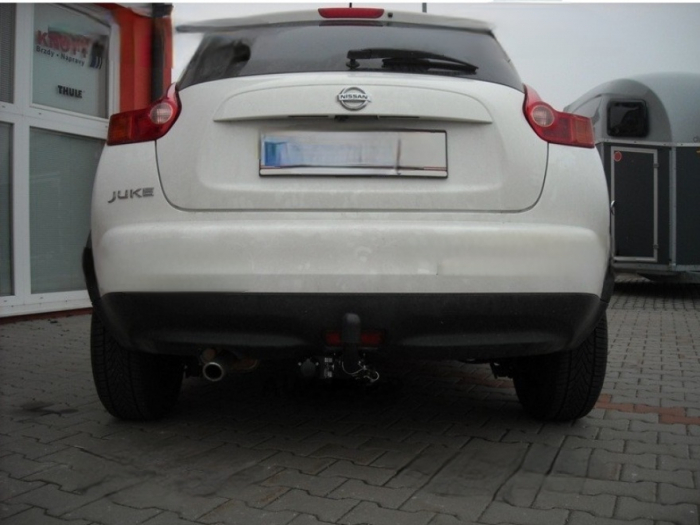 Carlig remorcare Nissan Juke tractiune fata dupa 2010 demontabil automat cu maneta marca Autohak [16]