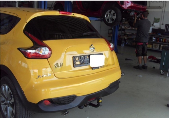 Carlig remorcare Nissan Juke tractiune fata dupa 2010 demontabil automat cu maneta marca Autohak [14]