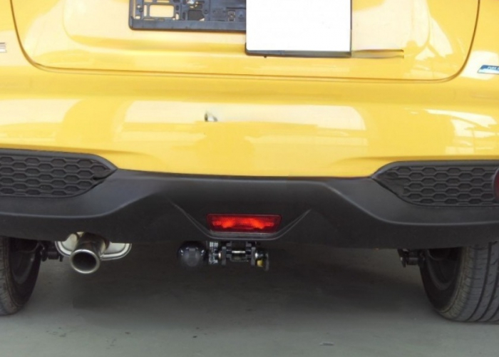 Carlig remorcare Nissan Juke tractiune fata dupa 2010 demontabil automat cu maneta marca Autohak [5]