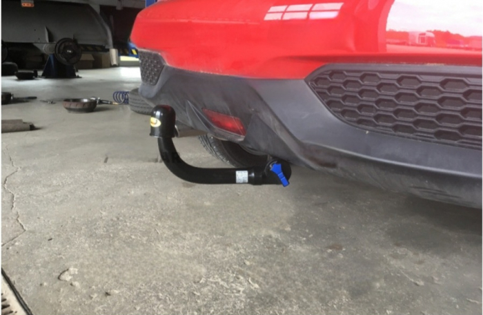 Carlig remorcare Nissan Juke tractiune fata dupa 2010 demontabil automat vertical marca Autohak [9]