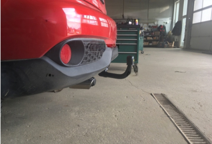Carlig remorcare Nissan Juke tractiune fata dupa 2010 demontabil automat vertical marca Autohak [5]