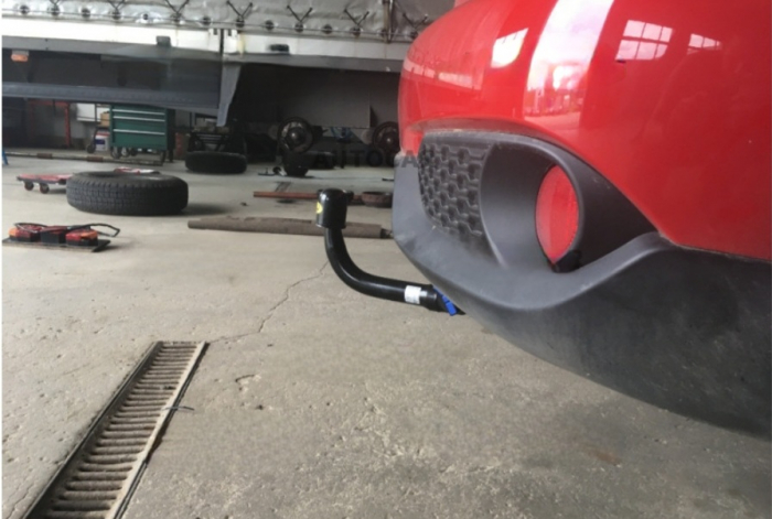Carlig remorcare Nissan Juke tractiune fata dupa 2010 demontabil automat vertical marca Autohak [8]