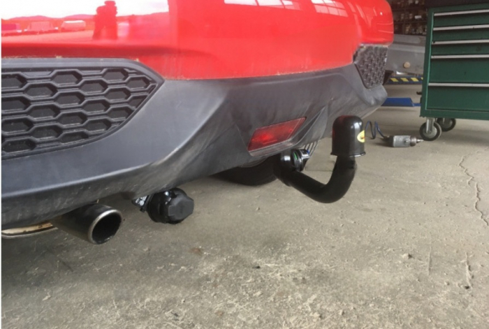 Carlig remorcare Nissan Juke tractiune fata dupa 2010 demontabil automat vertical marca Autohak [6]