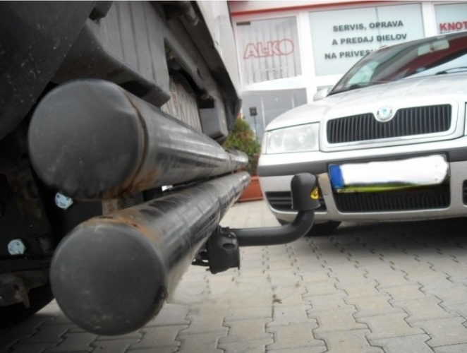Carlig remorcare Nissan Navara bara tip teava D40 dupa 2006 demontabil automat cu maneta marca Autohak [2]