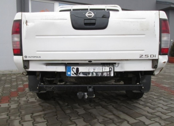 Carlig remorcare Nissan NP300 fabricat dupa 2008 marca Autohak [3]