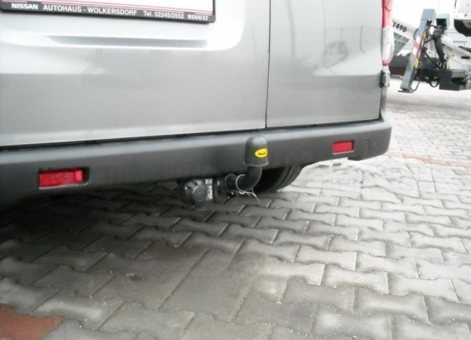 Carlig remorcare Nissan NV200 dupa 2009 demontabil automat cu maneta marca Autohak [6]