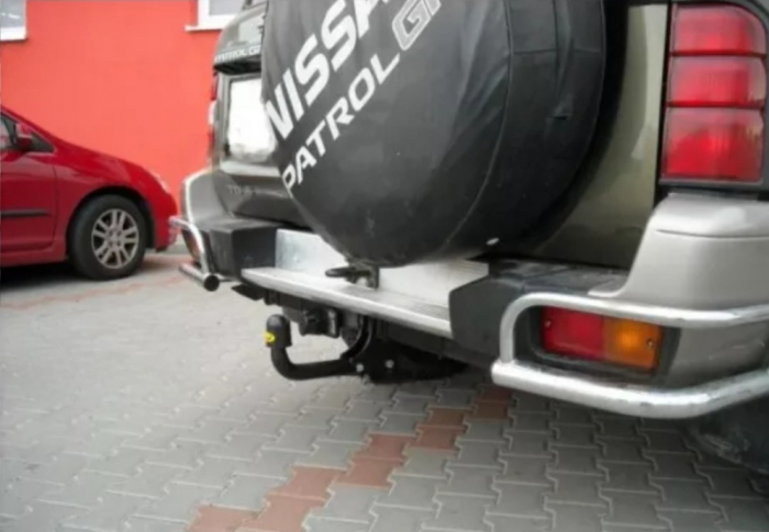 Carlig remorcare Nissan Patrol fabricat intre 1998 - 2004 marca Autohak [4]