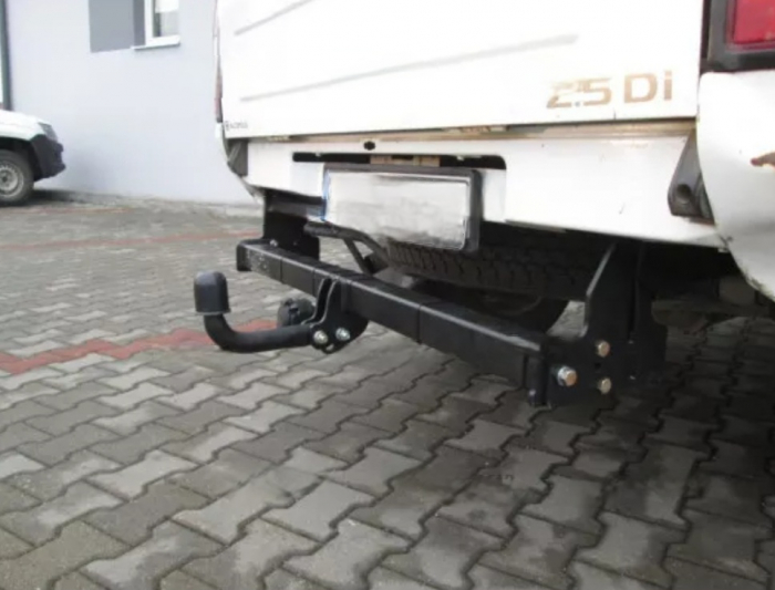 Carlig remorcare Nissan Pickup fabricat dupa 2002 marca Autohak [2]