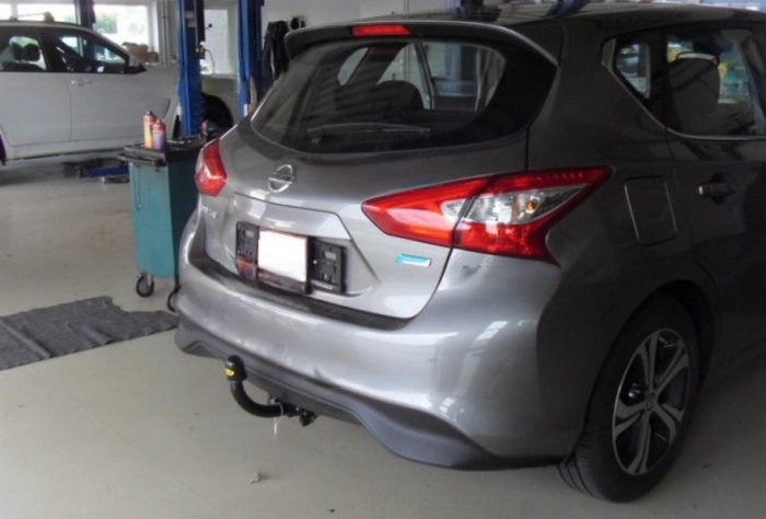 Carlig remorcare Nissan Pulsar dupa 2014 demontabil automat cu maneta marca Autohak [3]