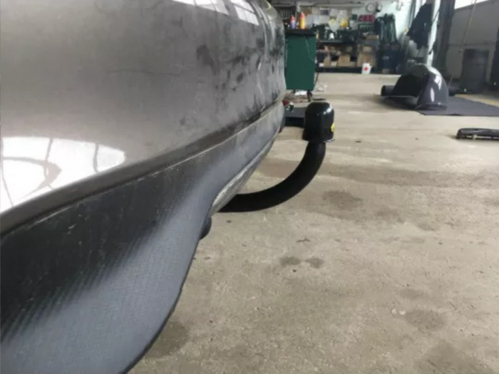 Carlig remorcare Nissan Pulsar fabricat dupa 2014 marca Autohak [3]