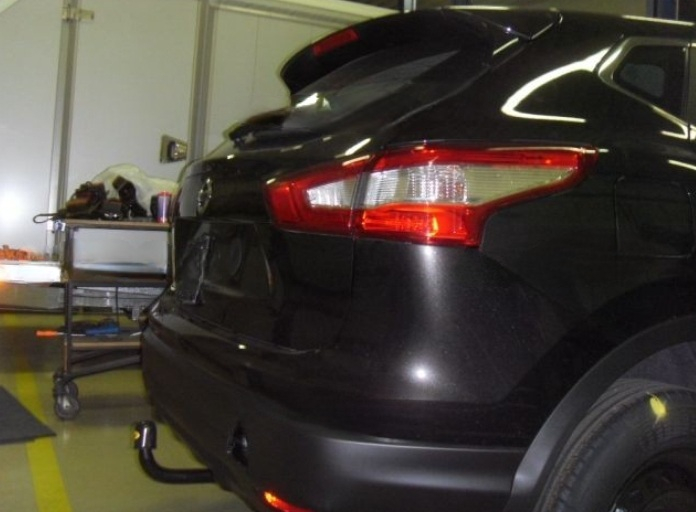 Carlig remorcare Nissan Qashqai fabricat intre 2014 - 2018 marca Autohak [2]