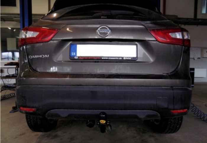 Carlig remorcare Nissan Qashqai J11 2014 - 2018 demontabil automat cu maneta marca Autohak [2]