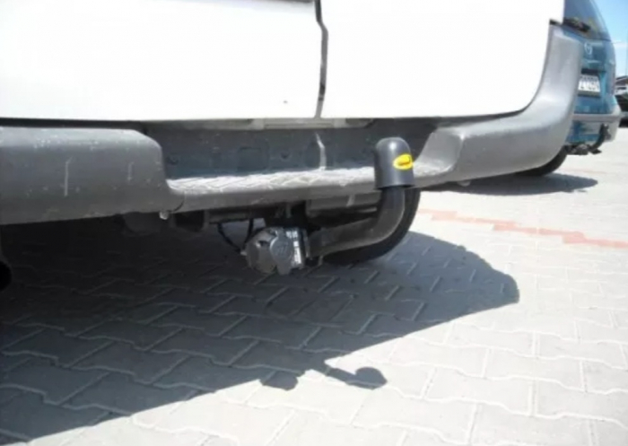 Carlig remorcare Nissan Vanette Cargo (C23M/C) dupa 1995 marca Autohak [6]