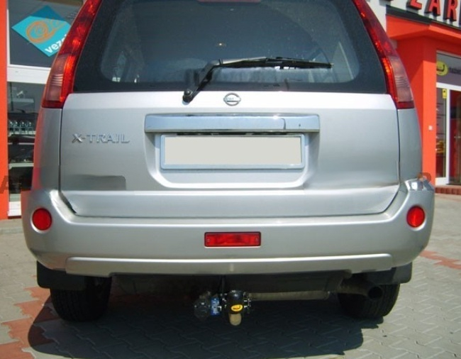 Carlig remorcare Nissan X-Trail T30 2001 - 2007 demontabil automat cu maneta marca Autohak [7]