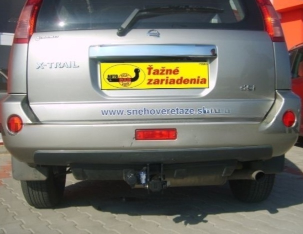 Carlig remorcare Nissan X-Trail T30 2001 - 2007 demontabil automat cu maneta marca Autohak [3]