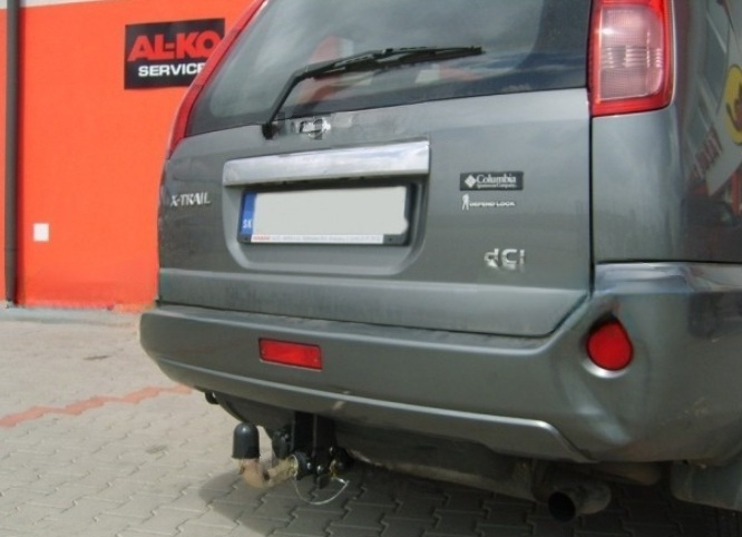 Carlig remorcare Nissan X-Trail T30 2001 - 2007 demontabil automat cu maneta marca Autohak [4]