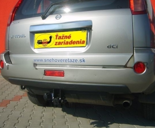 Carlig remorcare Nissan X-Trail T30 2001 - 2007 demontabil automat cu maneta marca Autohak [2]