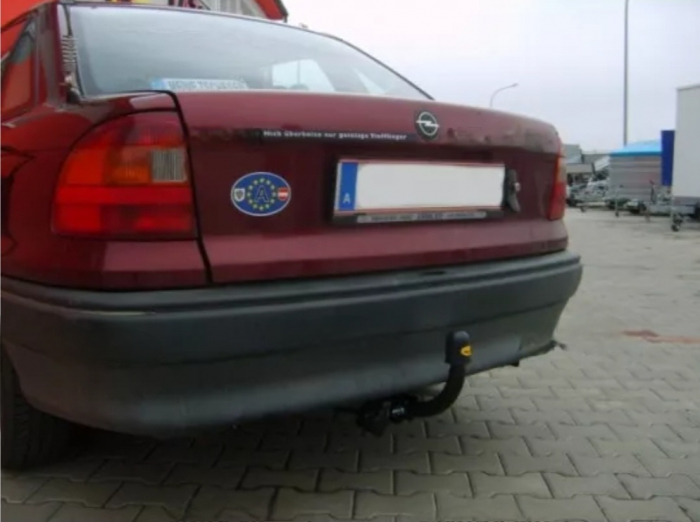 Carlig remorcare Opel Astra F sedan 1991 - 2002 marca Autohak [2]