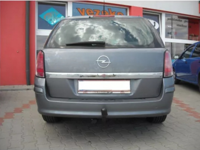 Carlig remorcare Opel Astra H combi 2004 - 2011 demontabil automat vertical marca Autohak [8]