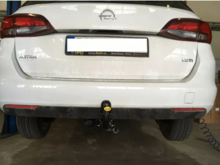 Carlig remorcare Opel Astra K combi 2015 - 2021 demontabil automat cu maneta marca Autohak [9]