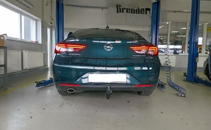 Carlig remorcare Opel Insignia 5 usi dupa 2017 demontabil automat vertical marca Autohak [8]