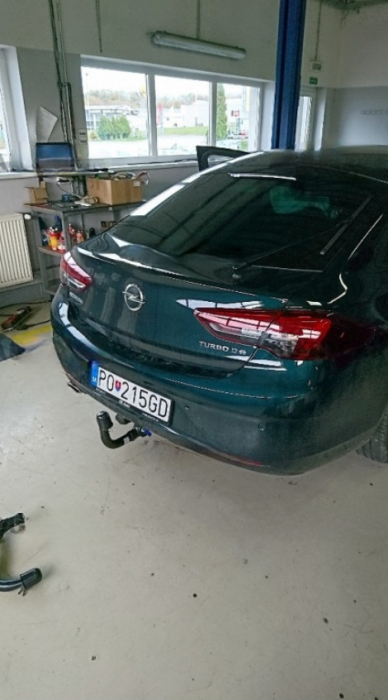 Carlig remorcare Opel Insignia 5 usi dupa 2017 demontabil automat vertical marca Autohak [4]