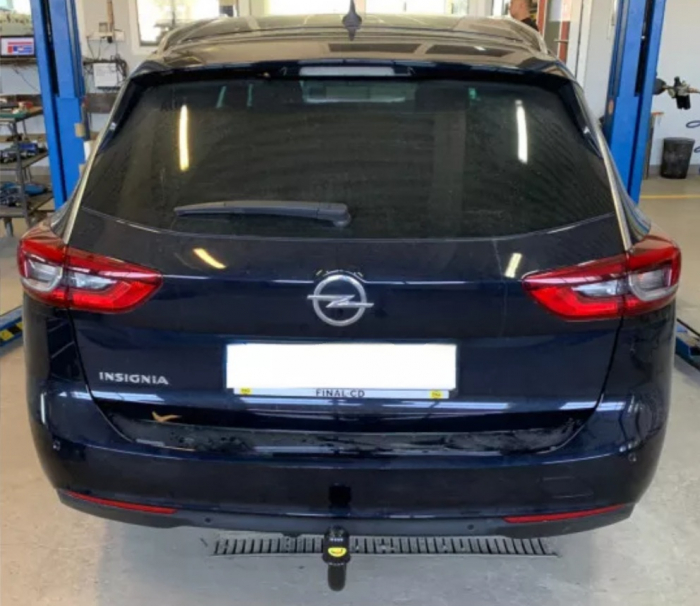 Carlig remorcare Opel Insignia combi dupa 2017 demontabil automat vertical marca Autohak [5]