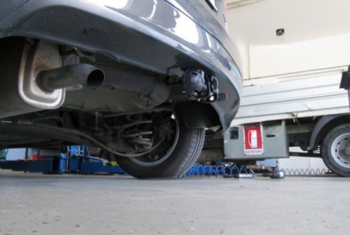 Carlig remorcare Opel Meriva dupa 2010 demontabil automat cu maneta marca Autohak [2]