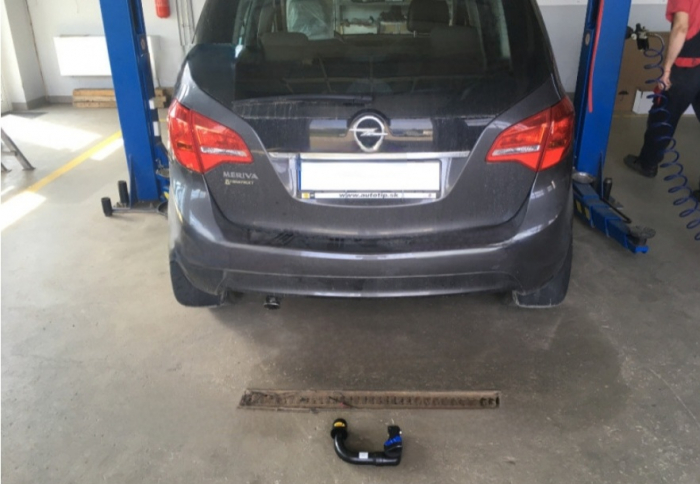 Carlig remorcare Opel Meriva dupa 2010 demontabil automat vertical marca Autohak [11]