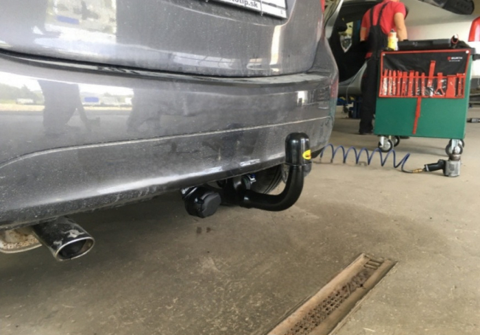 Carlig remorcare Opel Meriva dupa 2010 demontabil automat vertical marca Autohak [6]