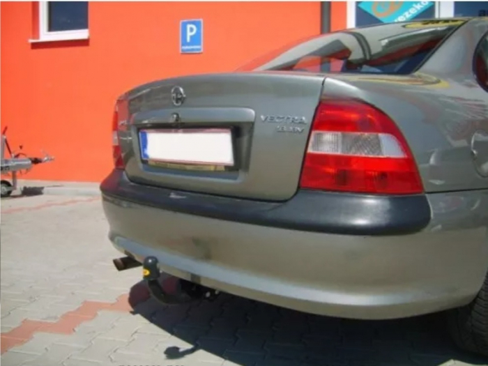 Carlig remorcare Opel Vectra B 4 usi fabricat intre 1995 - 2002 marca Autohak [2]