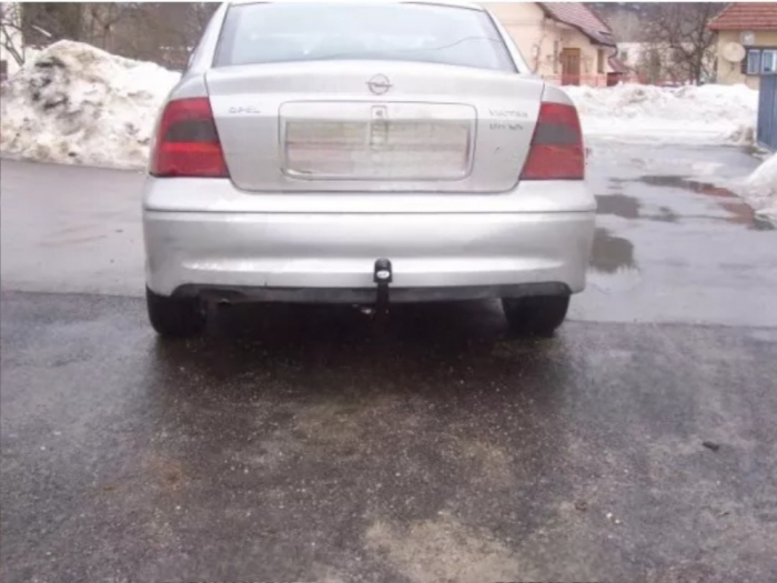 Carlig remorcare Opel Vectra B 4 usi fabricat intre 1995 - 2002 marca Autohak [7]