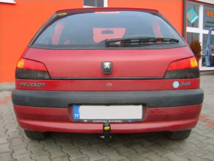 Carlig remorcare Peugeot 106 3/5 usi 1991-1996 marca Autohak [3]