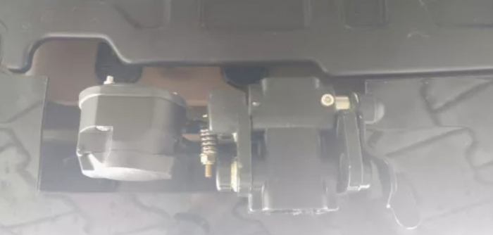 Carlig remorcare Peugeot 2008 dupa 2019 demontabil automat cu maneta marca Autohak [6]