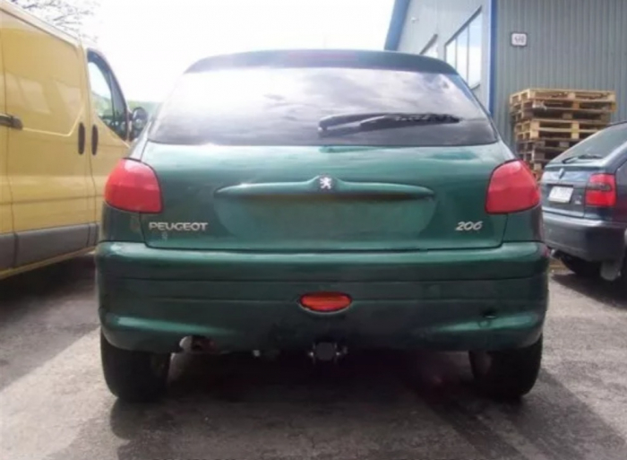 Carlig remorcare Peugeot 206 htb 1998 - 2003 demontabil automat cu maneta [7]