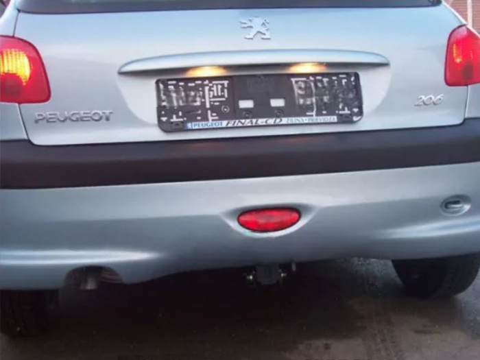 Carlig remorcare Peugeot 206 htb dupa 2003 demontabil automat cu maneta [3]