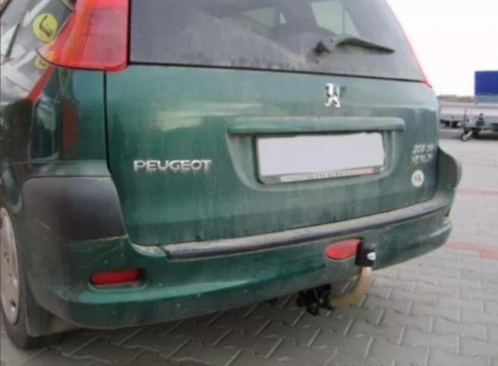 Carlig remorcare Peugeot 206 SW dupa 2002 marca Autohak [5]