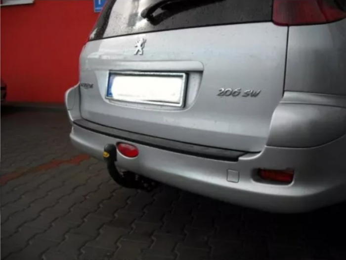 Carlig remorcare Peugeot 206 SW dupa 2002 marca Autohak [2]