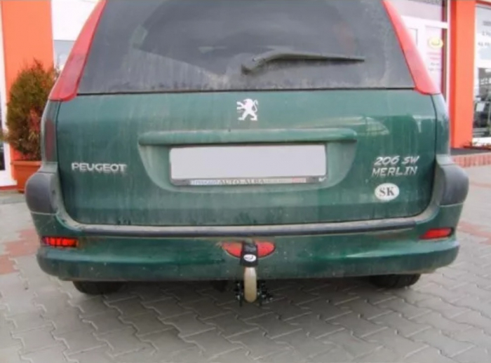 Carlig remorcare Peugeot 206 SW dupa 2002 marca Autohak [6]