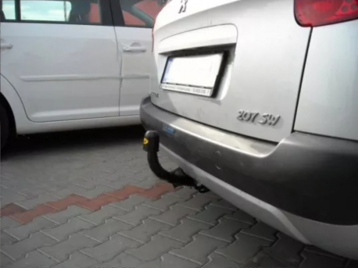 Carlig remorcare Peugeot 207 SW dupa 2007 marca Autohak [5]