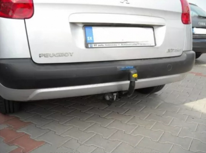 Carlig remorcare Peugeot 207 SW dupa 2007 marca Autohak [3]