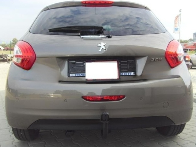 Carlig remorcare Peugeot 208 fabricat intre 2012 - 2019 demontabil automat vertical marca Autohak [6]