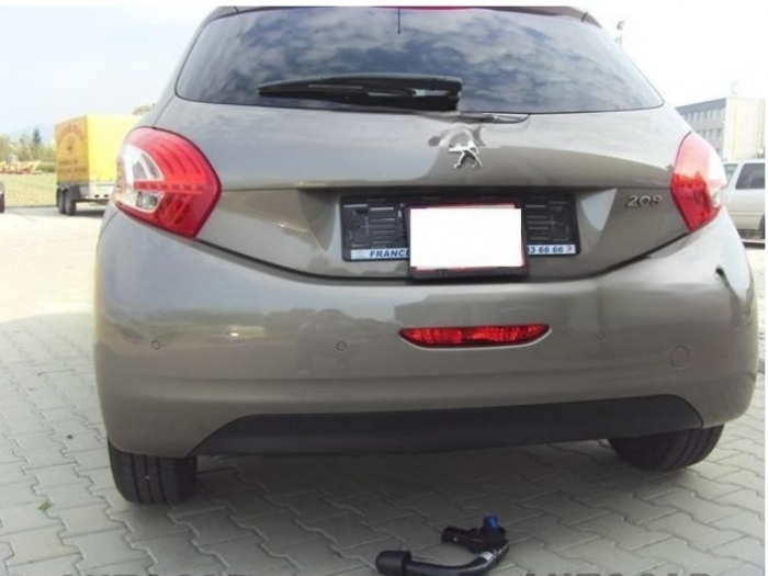 Carlig remorcare Peugeot 208 fabricat intre 2012 - 2019 demontabil automat vertical marca Autohak [4]
