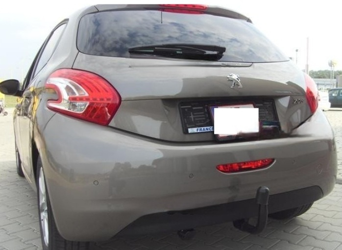 Carlig remorcare Peugeot 208 fabricat intre 2012 - 2019 demontabil automat vertical marca Autohak [7]