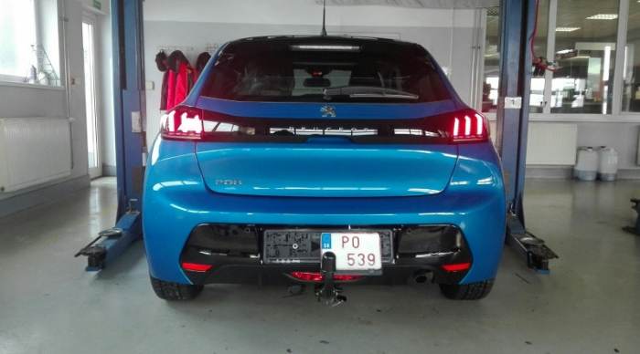 Carlig remorcare Peugeot 208 fabricat dupa 07/2019 demontabil automat cu maneta marca Autohak [4]