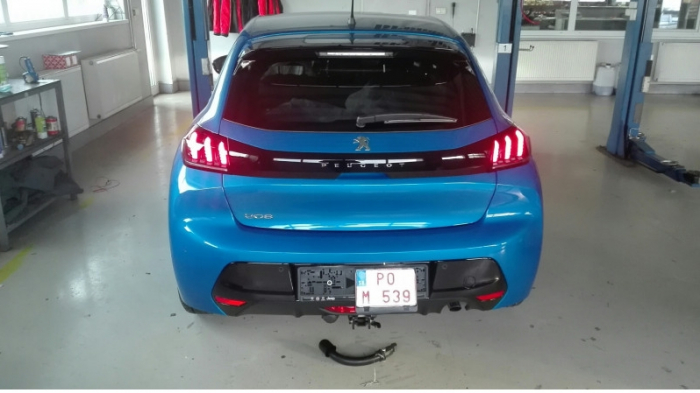 Carlig remorcare Peugeot 208 fabricat dupa 07/2019 demontabil automat cu maneta marca Autohak [3]