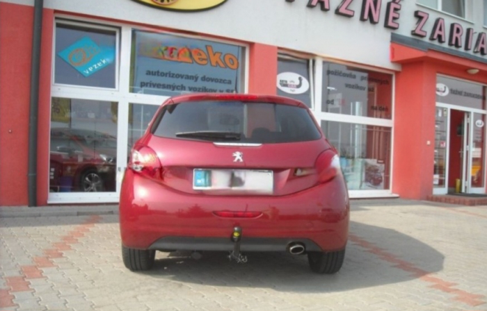 Carlig remorcare Peugeot 208 fabricat intre 2012 - 2019 demontabil automat cu maneta marca Autohak [7]